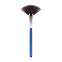 Load image into Gallery viewer, Beauty meakup 1PC highlight fan brush Shape Beauty Cosmetic Blending Highlighter Contour Face Makeup pinceaux maquillage